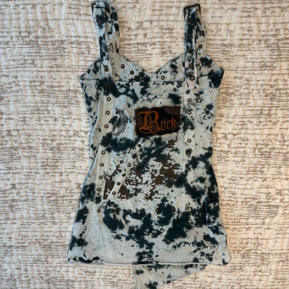 TREASURE ROCK - Picture 4 of 7